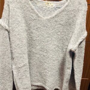 ANNA KAY Soft Gray V-Neck Sweater, cotton, cashmere blend.